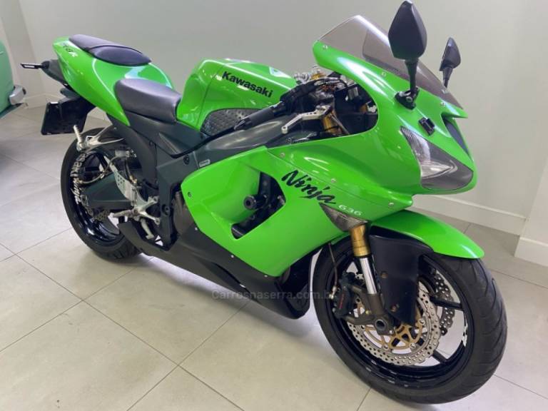 KAWASAKI - NINJA ZX-6R 636 - 2006/2006 - Verde - R$ 33.900 KAWASAKI - NINJA ZX-6R 636 - 2006/2006 - Verde - R$ 33.900